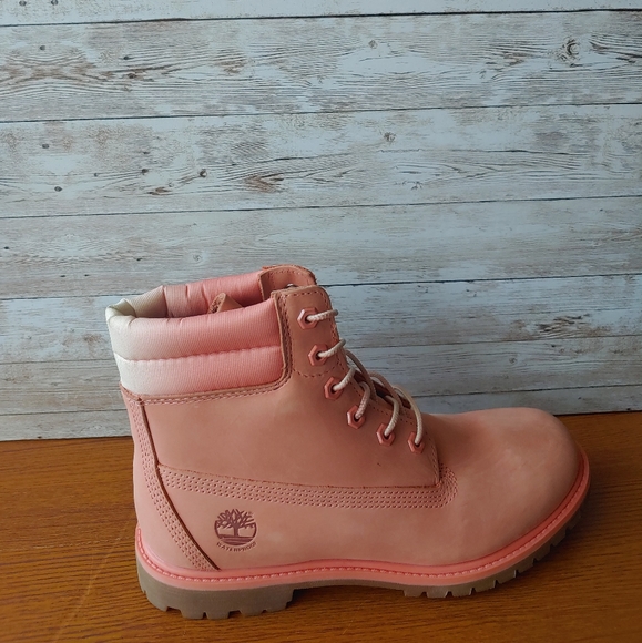 New Women’s Timberland Waterville 6” WP Boot Med - Picture 1 of 7